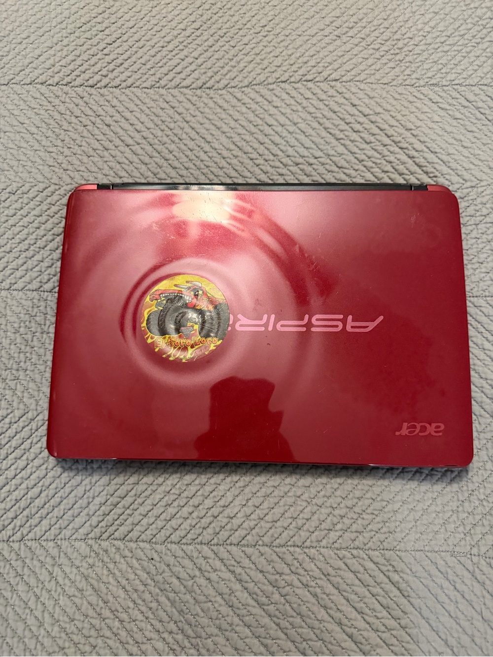 Acer Aspire One 722-0432 netbook for parts or repair